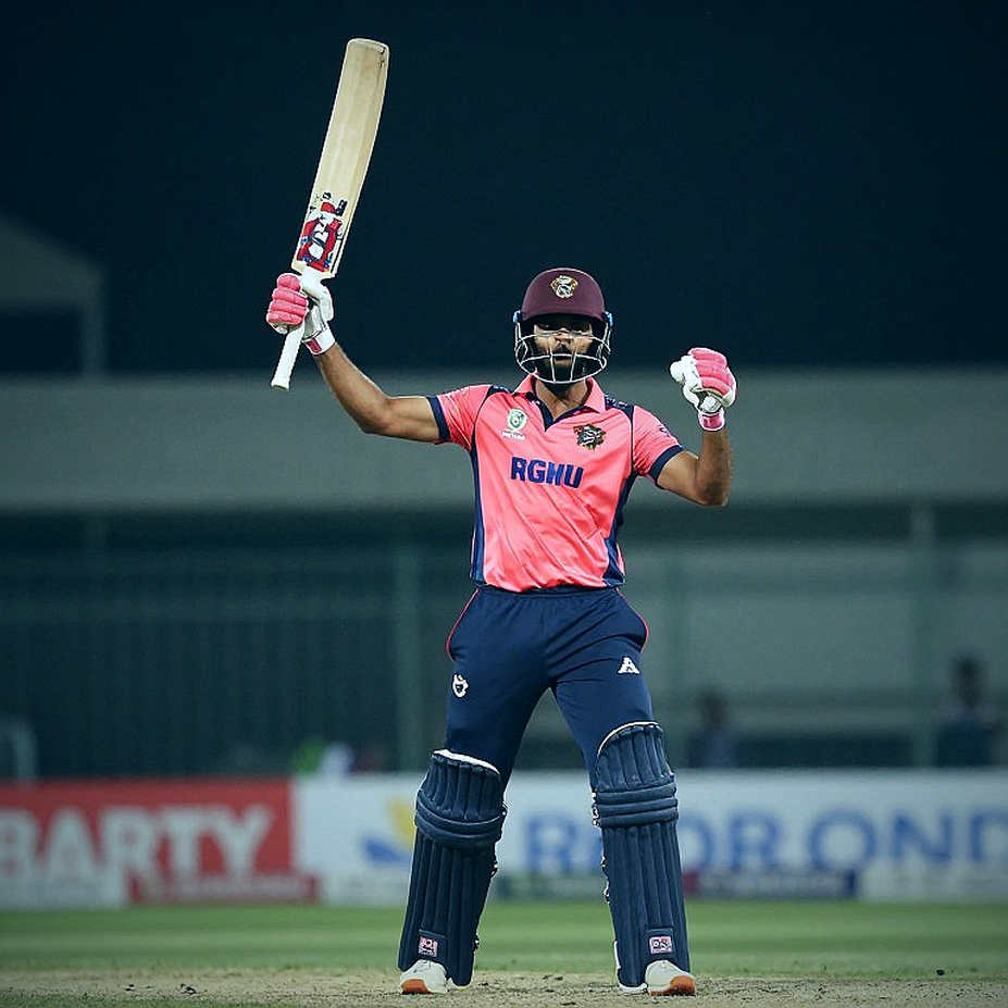 Asia's Women's Cricket Has Two Scoreboards: Franchise Money and Coaching on the Ground Asia's Women's Cricket Has Two Scoreboards: Franchise Money and Coaching on the Ground