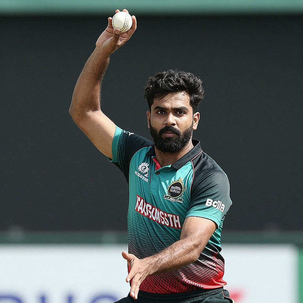 বাবর-শাহিন-রিজওয়ান ছাড়া পাকিস্তানের নতুন ‘আক্রমণ’: রিস্ক-লেজারে যেটা লেখা নেই