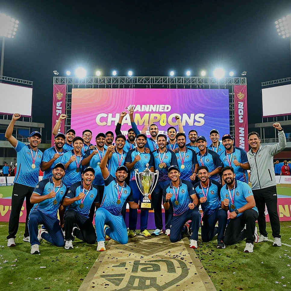 পঞ্চম স্ট্যান্ড থেকে দেখা: বিশ্বকাপের মাঝরাতে অকল্যান্ডের কিচেন টেবিলে যে ইনিংস লেখা হয় পঞ্চম স্ট্যান্ড থেকে দেখা: বিশ্বকাপের মাঝরাতে অকল্যান্ডের কিচেন টেবিলে যে ইনিংস লেখা হয়