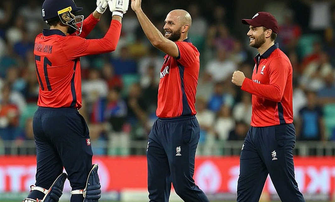 টোকেনের খাতায় তারুণ্য: ট্রান্সফার উইন্ডোতে এশীয় ক্রিকেটের দাম কে ঠিক করছে টোকেনের খাতায় তারুণ্য: ট্রান্সফার উইন্ডোতে এশীয় ক্রিকেটের দাম কে ঠিক করছে